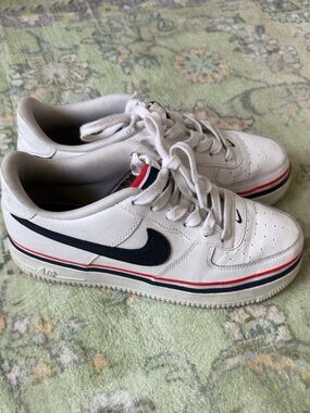 Nike Air Force 1 Low  top white/red/blue platform size 6Y or women’s 8